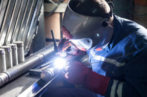 Backing Gas in Austenitic and Duplex Stainless Steel Welds1 300x199 - Closeup of man wearing mask welding in a workshop